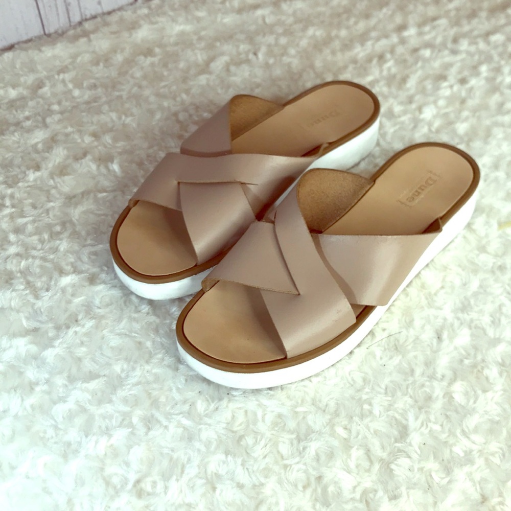 Dune sandals